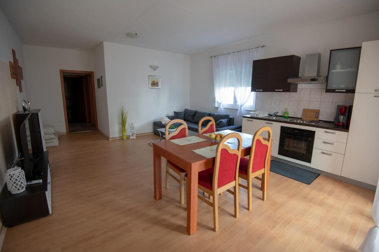 Apartments Mamut Trogir Kültér fotó