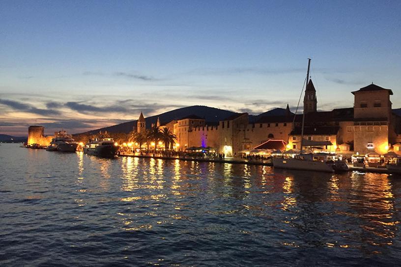 Apartments Mamut Trogir Kültér fotó