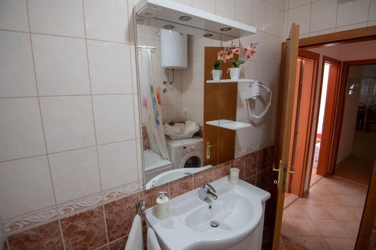 Apartments Mamut Trogir Kültér fotó