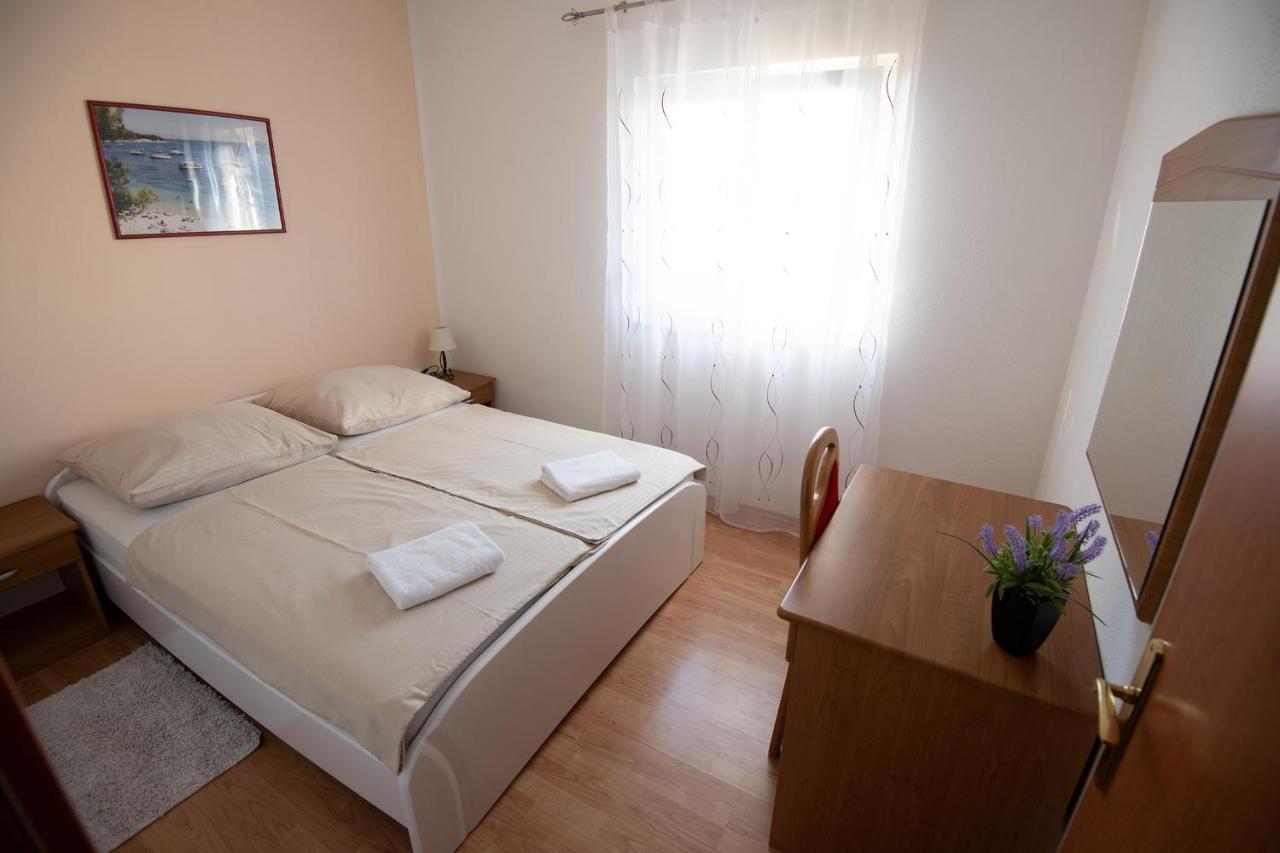Apartments Mamut Trogir Kültér fotó