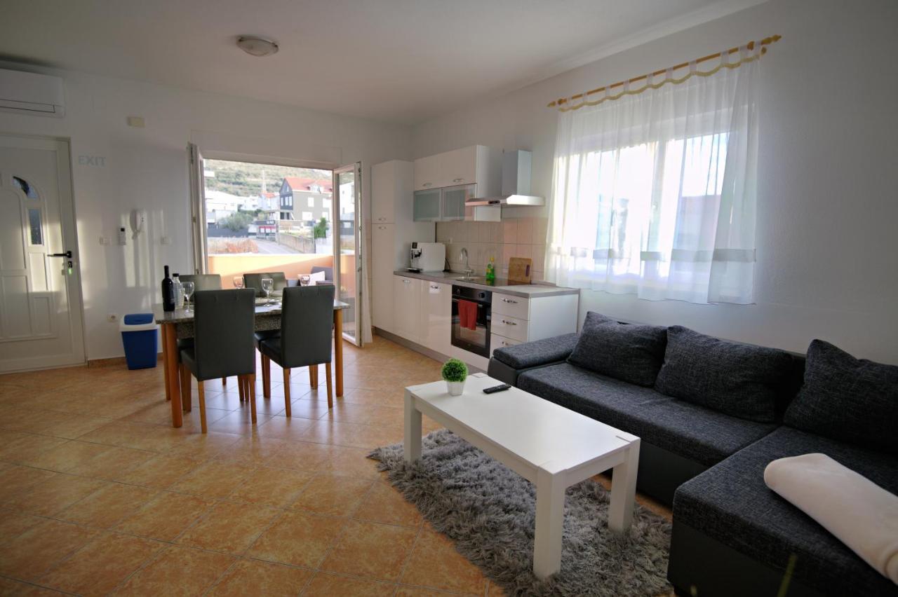 Apartments Mamut Trogir Kültér fotó